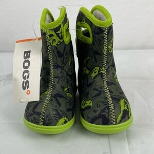BABY BOGS II JURASSIC DINO 
Waterproof Baby Boots sz 8 toddler NWT